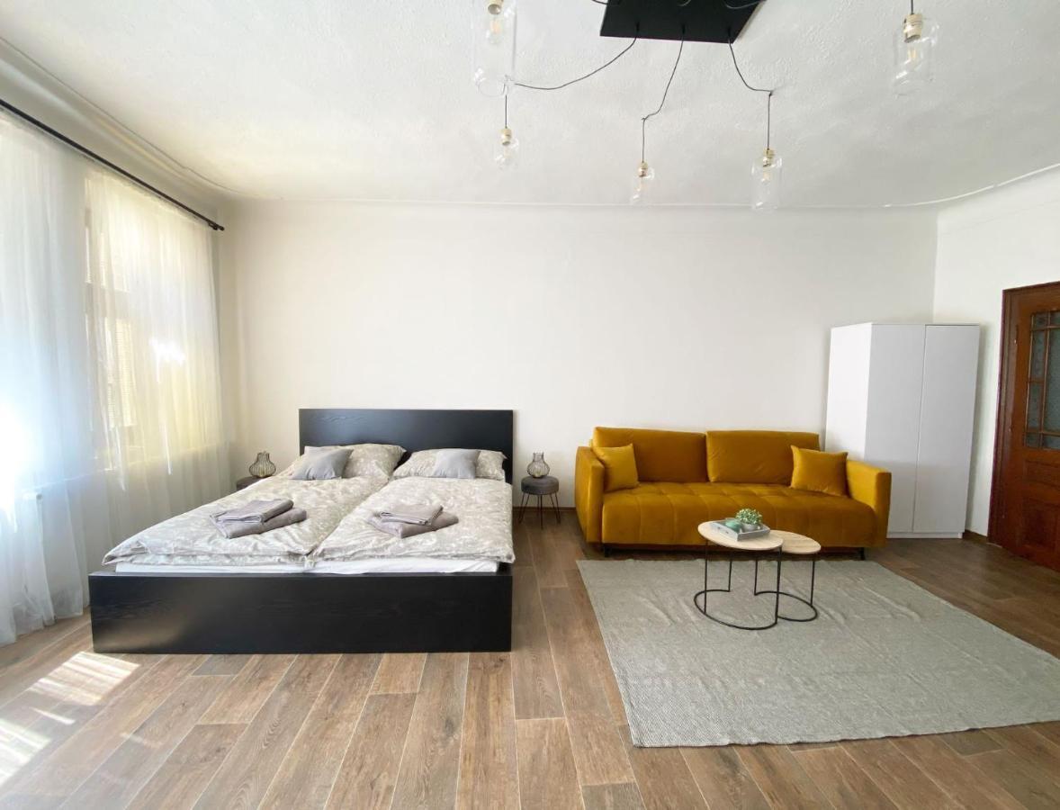 Kovarik Apartments I Оломоуц Екстер'єр фото